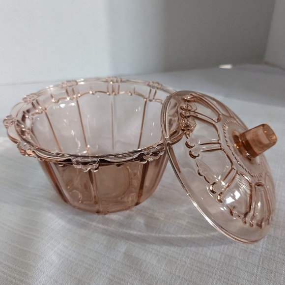VTG pink depression glass covered candy dish sugar bowl apothecary KIG Indonesia - Picture 2 of 8